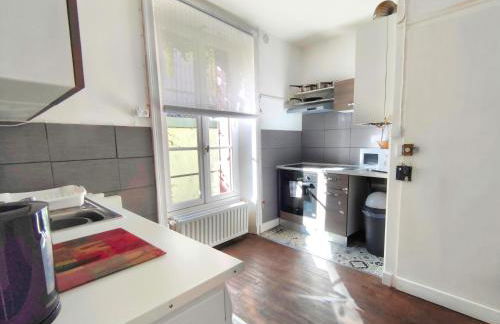 Number 22 - Le Dorat - Apartment One with garden & free parking - Foto 6