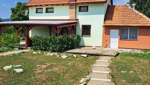 Propolis house - Photo 1