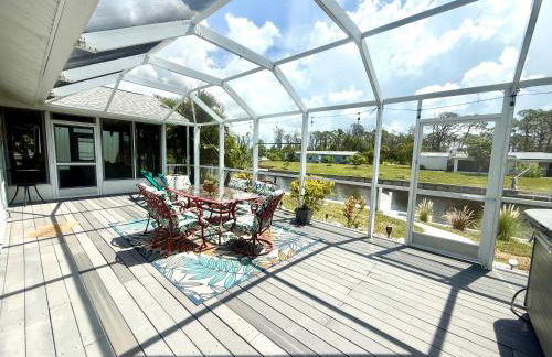 Beautiful Waterfront Home Less Than 7 mins to Beaches - Foto 6