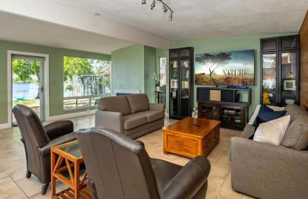 Lakefront Retreat - Boat - Fish - Close to all Orlando Parks - Disney - Universal - SeaWorld - Foto 26