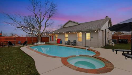 Luxury Living w Backyard Pool Oasis 5BD 3BA - Foto 2
