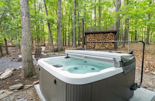 Modern Cabin w/Hot Tub & Fire Pit! - Foto 2
