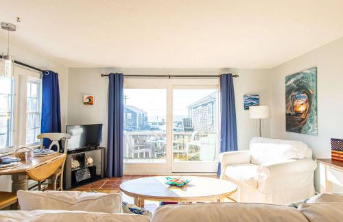 East End Condo Across from Assoc Beach - Foto 7