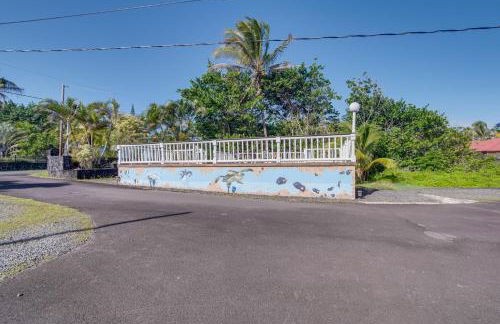 Oceanfront Keaau Gem Ocean and Sunrise Views, Pool - Foto 31