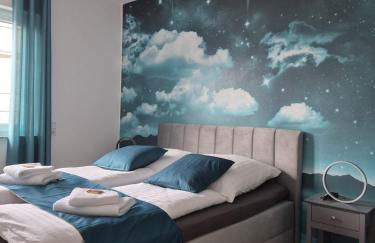 Luxsuite Still und Komfort 2 Balkon Elektrogrill Tischfussball TV-75 Zoll - Foto 26