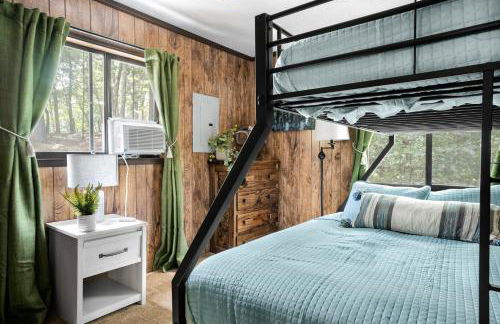 Hot Tub Deck Screened Porch Fire Pit & WiFi - Photo 22