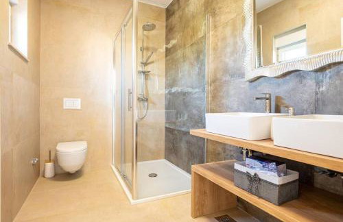 Villa Roza s privatnim grijanim bazenom i jacuzzijem - Foto 17