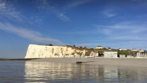 Trimaran Studio 10 mètres de la plage avec balcon/terrasse - Foto 3