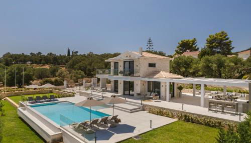 Brand new luxury Villa - Marie's Happy Place - Foto 3, Garden, sunbed