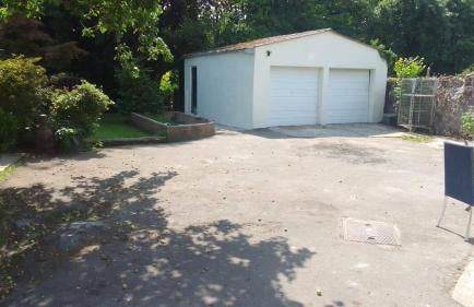 4 Bed-2 Bath-Bar-Pool Table-Library- Xmas venue - Photo 5