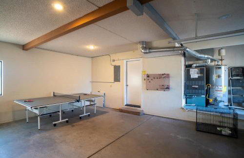 Family-Friendly Getaway Hot Tub Views EVSE - Foto 28