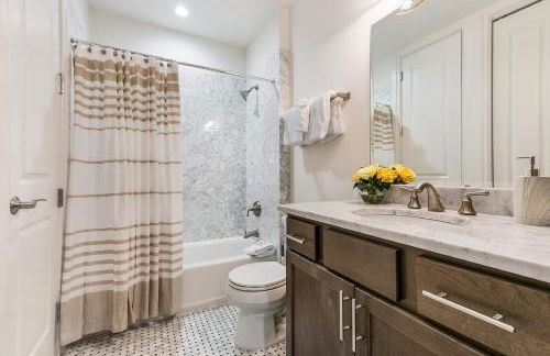 1 and 2 BR Private Condos Steps Away From French Quarter - Foto 48