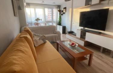 Amplio apartamento, playa, tren - Foto 1