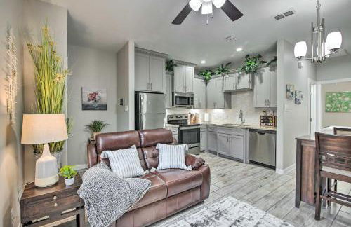 3 Mi to Downtown Relaxing Stay in Edinburg Apt! - Foto 1