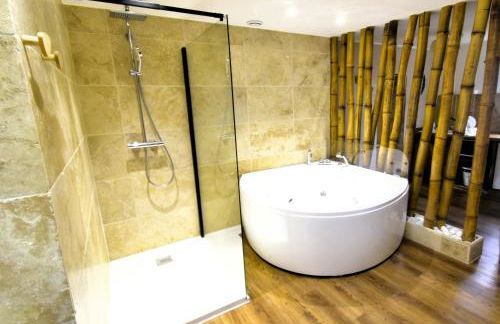 Appartement jacuzzi privatif Love&Zen - Foto 1