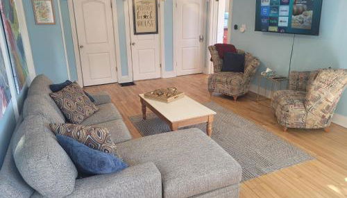 Restoration - Hot Tub, AC, and Great Location! - Foto 5