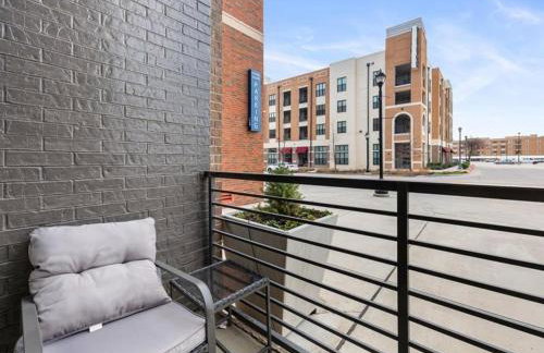 Serene Frisco Apt with Pool, EV Charger and Gym - Foto 32