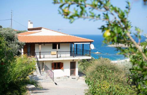 Overlooking Cheromilos - Foto 23