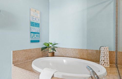 Laketown Wharf Resort #1321 by Book That Condo - Foto 72