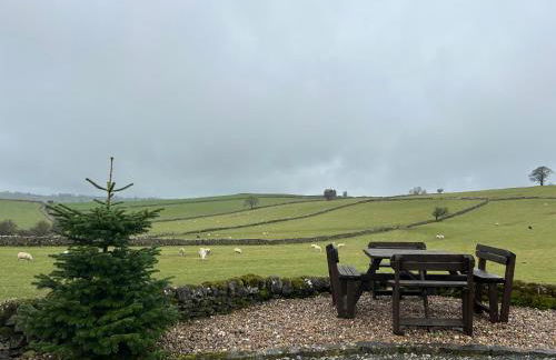 Thors Cave Cabin, Peak District - Photo 2