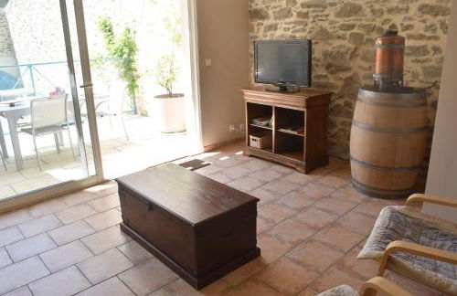 Chez Elia, pour les amoureux des vieilles pierres - Foto 21