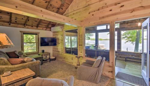 White Lake Home with Patio, Fire Pit, Boat Dock! - Foto 4