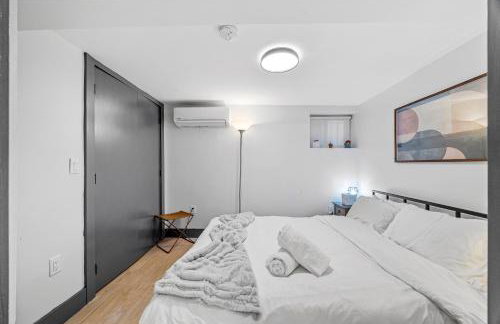 luxury 2 bed 2 bath apt with free parking - Foto 8