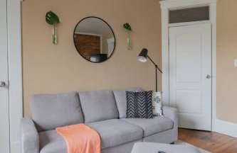 Jungle Book by Jungle House Walkable to High Street Downtown & Short North Near Nationwide Arena OSU & Convention Center Free Parking 5 800 Reviews - Foto 10