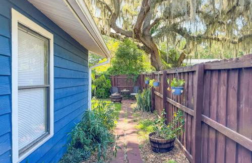 Cozy Cottage private back yard and free coffee - Foto 29