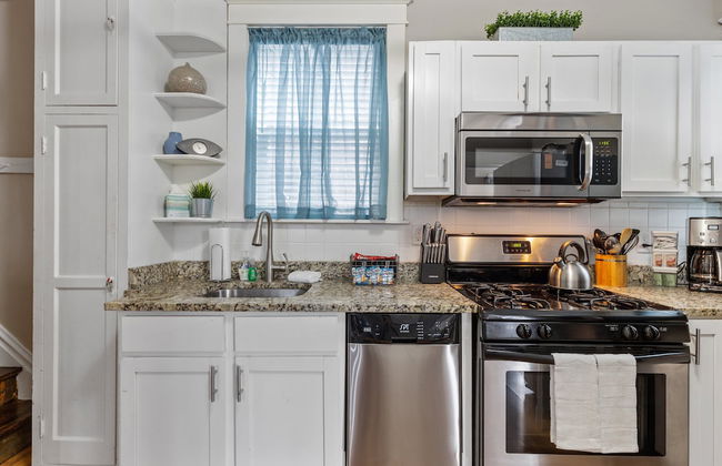 Forest Park Oasis | JZ Vacation Rentals - Photo 14