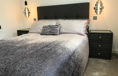 Contemporary 2 bedroom eco home with a twist - Photo 9