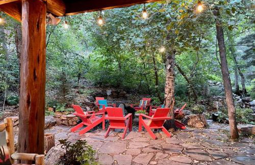 Rustic Sundance cabin sleeps 13 hottub firepits - Foto 39