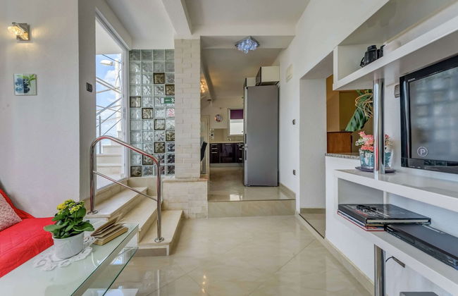 Modern Apartment in Arbanija with Hot Tub - Foto 24