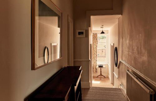 Thirsk Hall South Wing, North Yorkshire - Photo 9