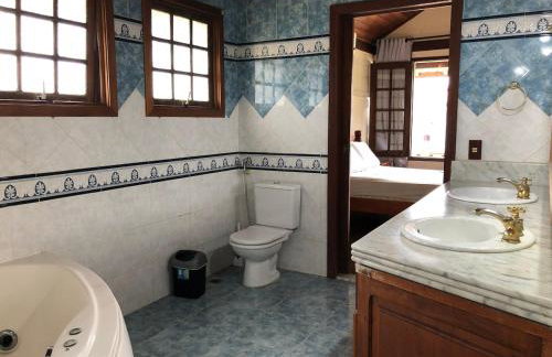 Casa com piscina e churrasqueira • Cabo Frio Ogiva - Foto 34