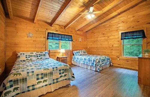 Spacious Cabin Rental with Forest Views near Charleston, West Virginia - Foto 16
