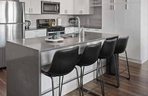 Convention Ctr - Stylish 2BD,2BA with Pool,Gym and Hot tub - Foto 15