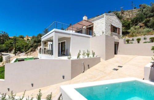 Upper View Villa, with private pool - Photo 2