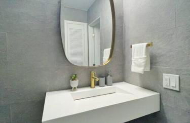 Luxe 10 guest Cottage Ski-Golf-Firepit-Lakes-Hike - Foto 22