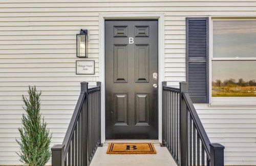 Cozy 2BR Condo w Private Patio - Vintage Charm - Foto 9