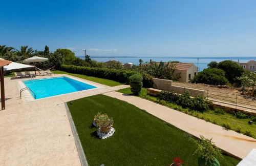 Chios Seafront Luxury Villa with Pool - Foto 5