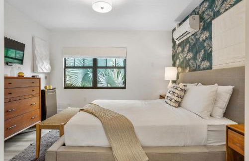 The Firefly - Foto 1