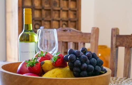 18th-Century Farmhouse with Countryside Views - Foto 15