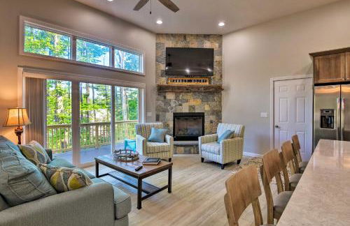 Covered Deck, Grill and Game Room Gilford House! - Foto 4