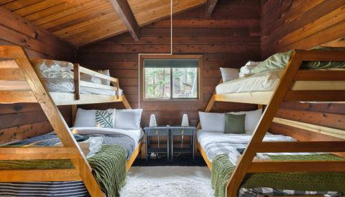 Mid-century Cabin Hideaway - Hot Tub & Fire Pit - Foto 2