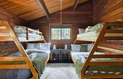 Mid-century Cabin Hideaway - Hot Tub & Fire Pit - Foto 2