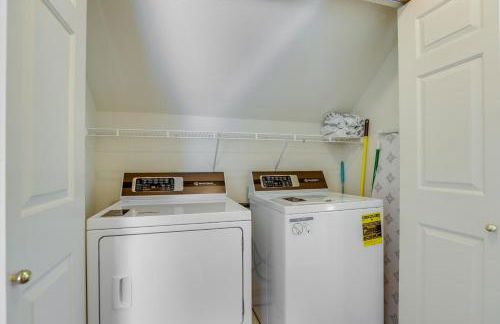 Idyllic Redmond Townhome with Furnished Deck! - Foto 21