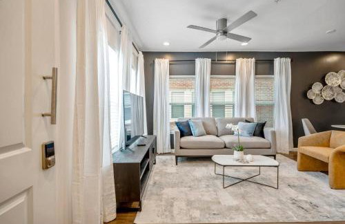 Sleek Studio With Private Parking Near Tx Med Ctr - Foto 24