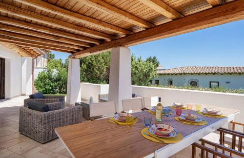 Seafront Villa - 5min to BRANDINCHI I Exclusive Garden I Private Beach I BBQ I Wi-Fi - Foto 13