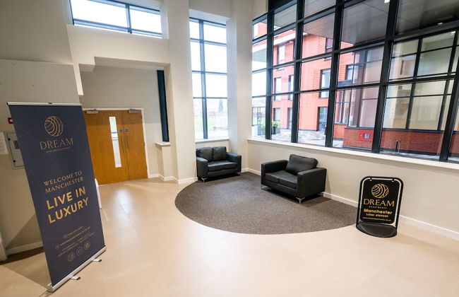 Dream Apartments Adelphi Wharf - Photo 2